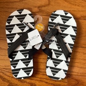 Black and white slipper for boys